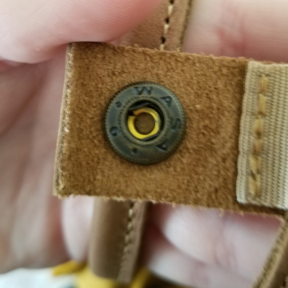 *Sold*Classic Fjällräven Kånken No.2 in Acorn - Picture 5 of 11